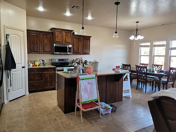 3rd image of 275 E Stonehedge Dr