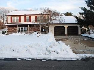 30 Erin Ln, Old Bridge, NJ 08857