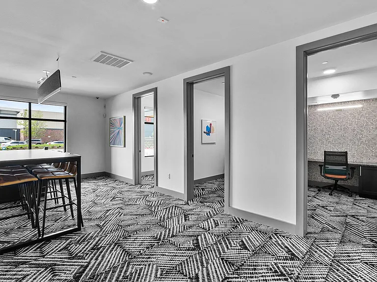 Lenox Bayside — Photo 15