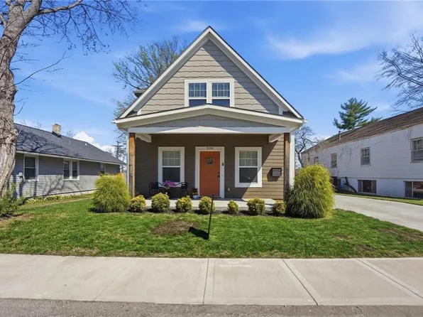 208 NW 16th St, Blue Springs, MO 64015
