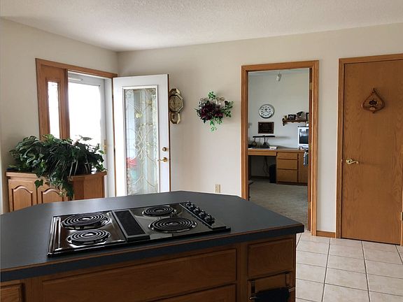 Front Entry looking to offic