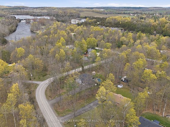 5th image of 29 Riverside Dr