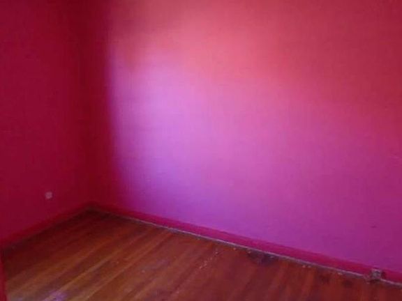 5th image of 18 Harwood Ave