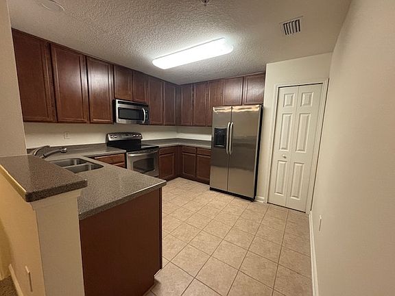 4th image of 8188 Cabin Lake Cir Unit 106