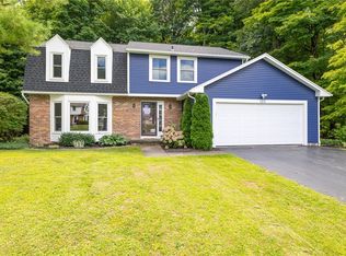 123 Beacon Hills Dr S, Penfield, NY 14526