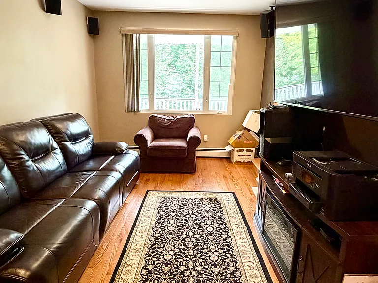 598 Cleveland Ave — Photo 9