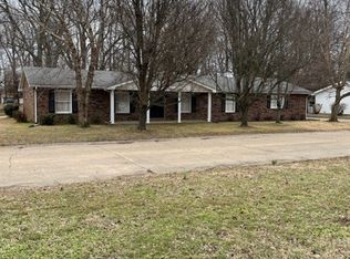 1 Hackberry Dr, Sikeston, MO 63801