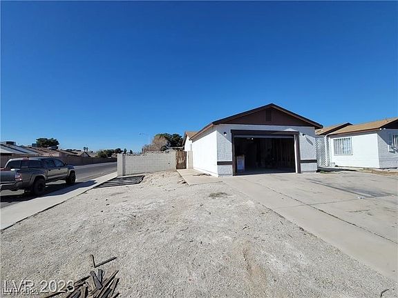 2nd image of 219 Linn Ln