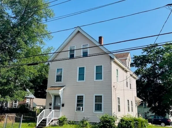 72 Shores St, Taunton, MA 02780