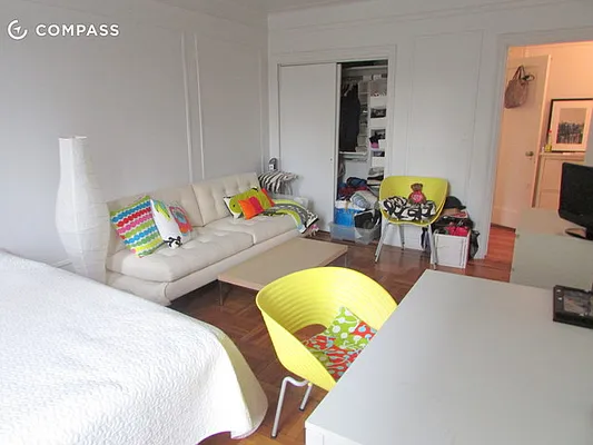 Rented by Compass | media 10