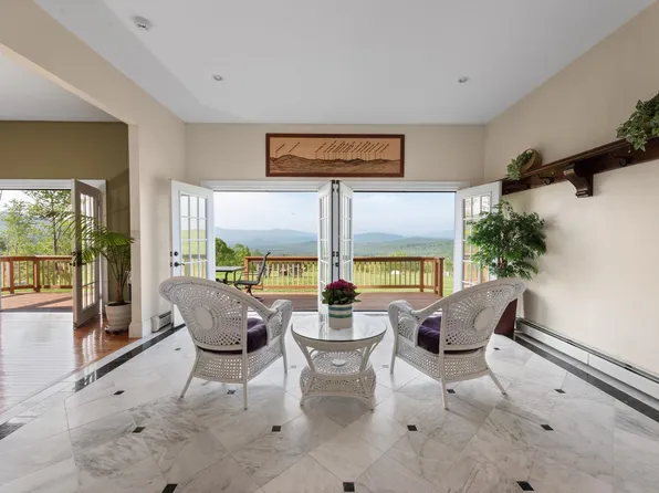 33 Winterberry Lane, Plymouth, NH 03264