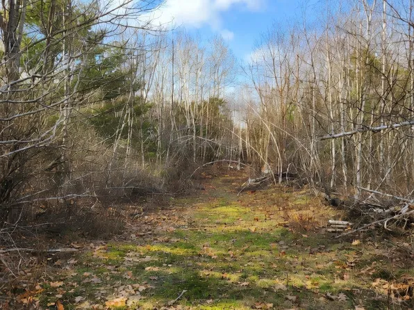 315 Golf Course Road, Newport, ME 04953