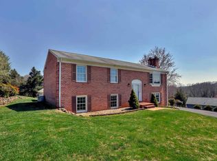 1834 Brenda Ct, Charlottesville, VA