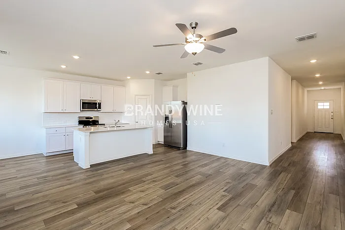 122 Jenkinson Dr — Photo 6