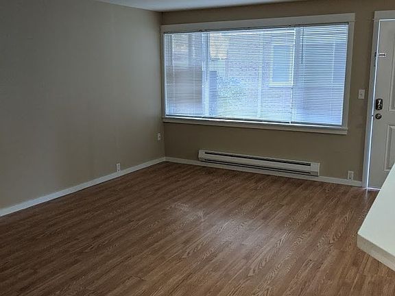 5th image of 1817-1821 6th Ave W #5