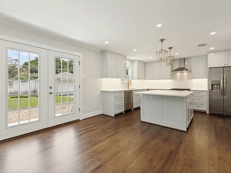 6536 Patrick Dr — Photo 7