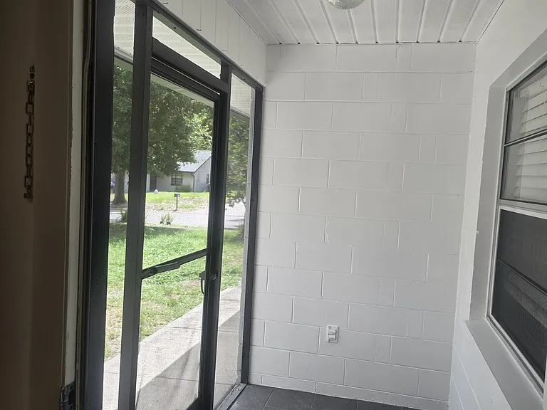 818 Sleepy Harbour Dr — Photo 16