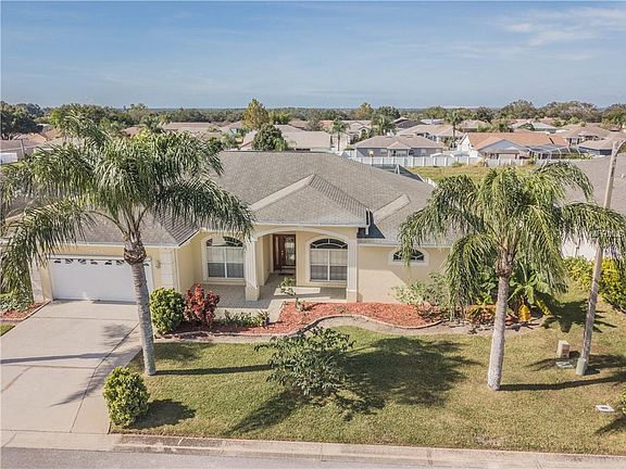 3rd image of 7856 Canterbury Cir