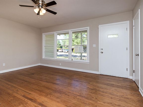 4th image of 1922 Aspen St
