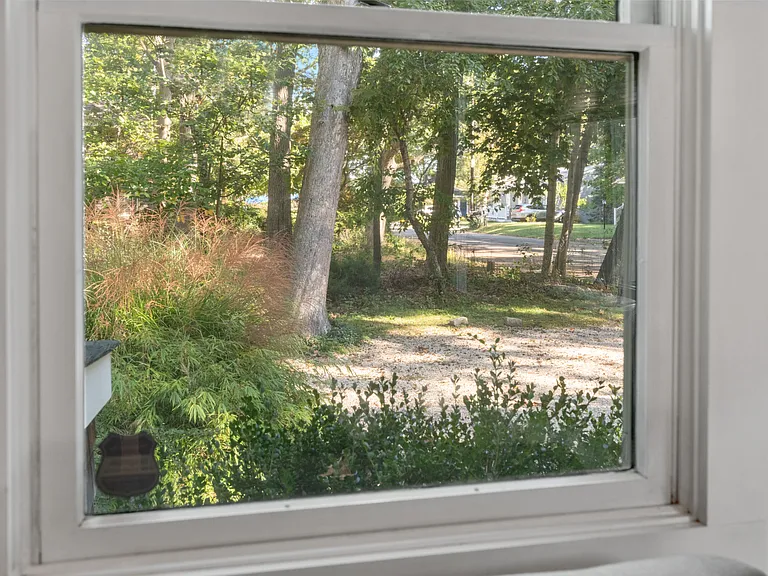 7 Bay Ave — Photo 20