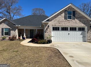 603 Hunts Landing Dr, Kathleen, GA 31047