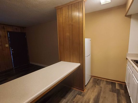 5th image of 301 E Ann St Unit B1