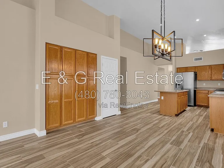 3261 W Ross Dr — Photo 15