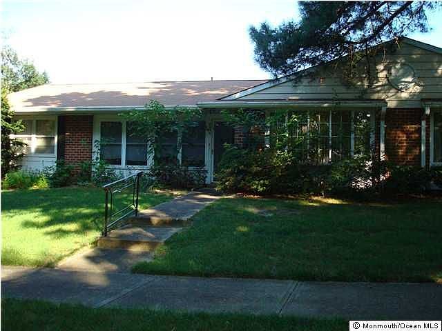 1st image of 900A Dumbarton Dr