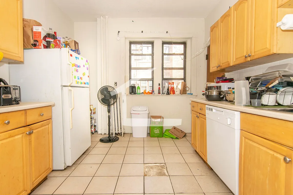 Building Photo - 12 Glenville Ave #6