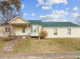 767 Darmstadt St, Saint Libory, IL 62282