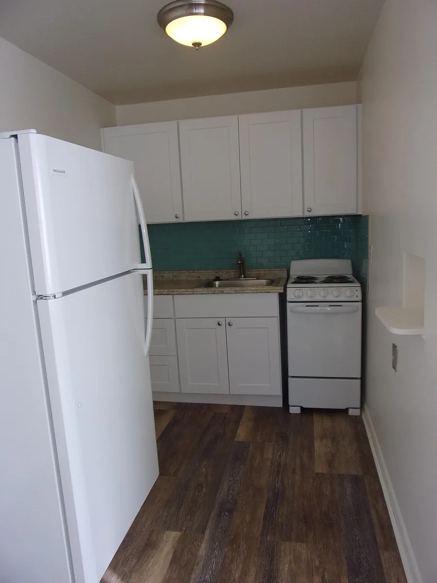 Building Photo - 1065 N Pearl St #208
