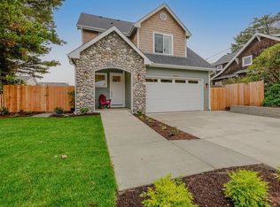 245 11th Ave, Seaside, OR 97138