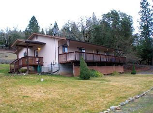 810 S Old Stage Rd, Cave Junction, OR 97523