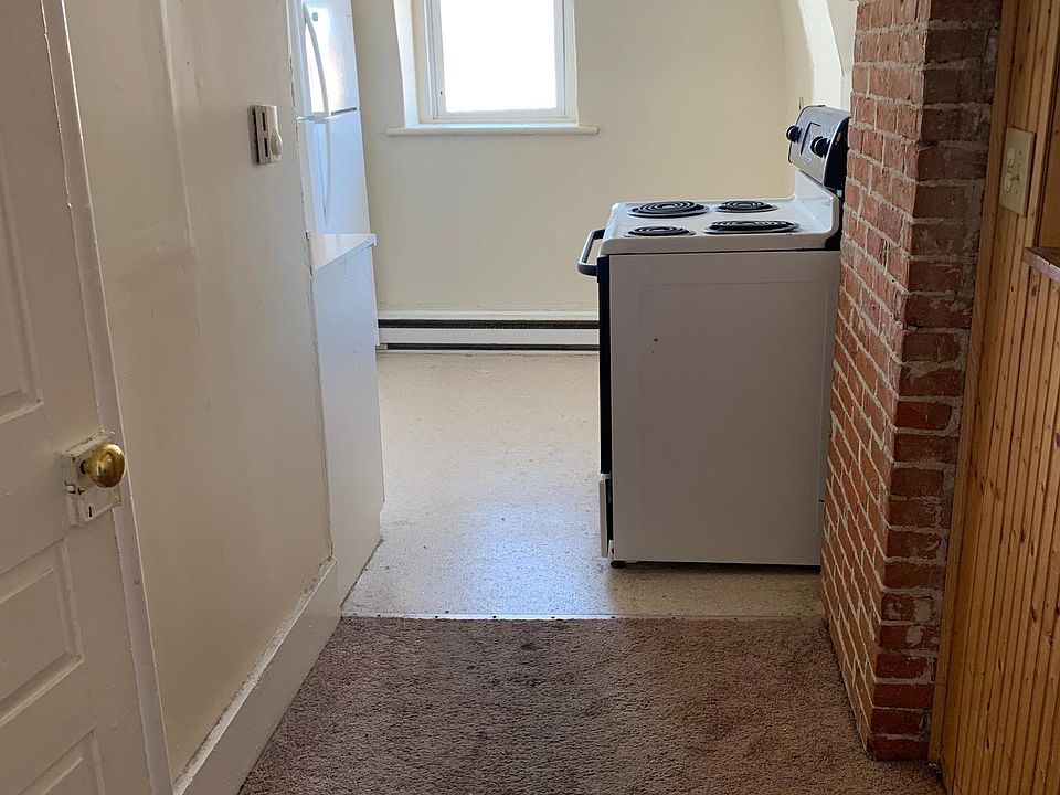 2nd image of 27 Macomb St APT 5