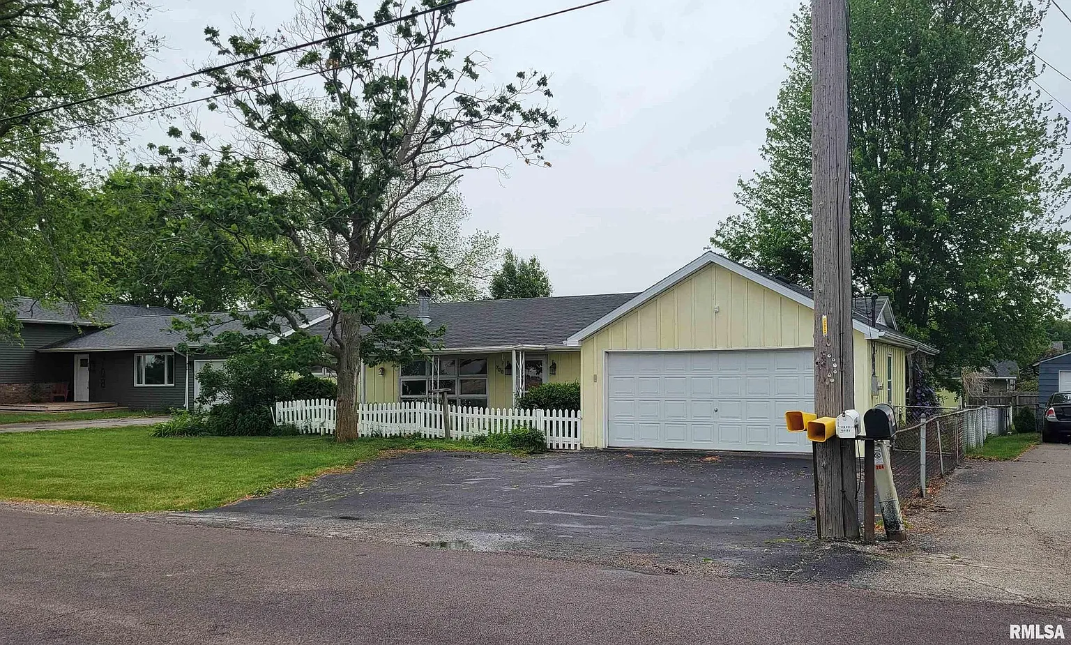 706 W Muller Rd photo 1