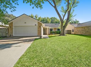 6811 Blue Ridge Dr, Richmond, TX 77469