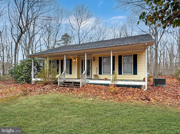 80 Ivins Dr, New Egypt, NJ 08533