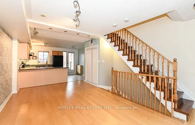 226 Wiltshire Ave — Photo 5