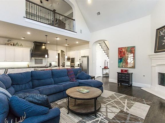 3rd image of 886 Grassy Shore Ct