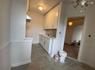 1392 Ocean Pkwy #B, Brooklyn, NY 11230