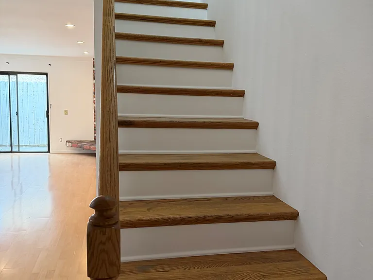 557 E Tujunga Ave #H — Photo 5