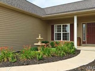 3005 Bear Ridge Dr, Wentzville, MO 63385