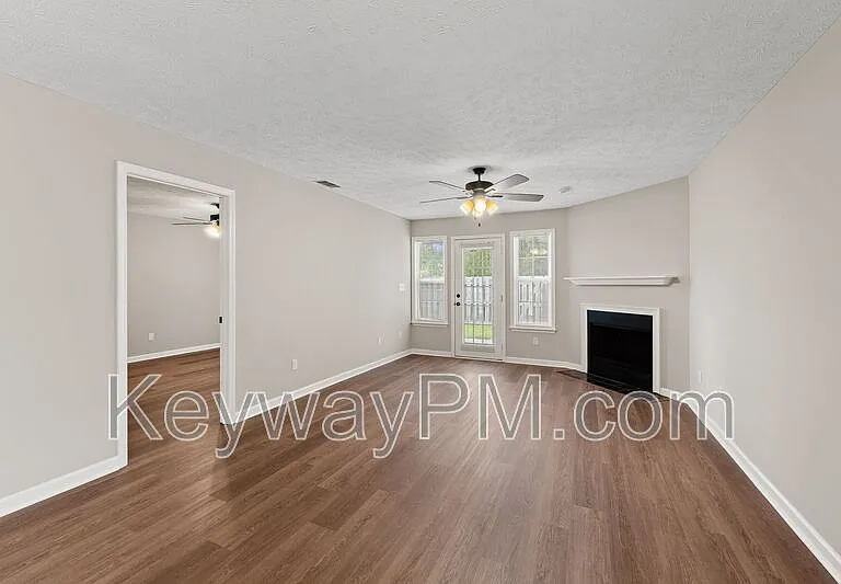 858 Pawley Ct — Photo 6