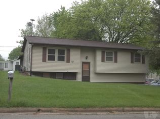 220 W Ferner St, Marshalltown, IA 50158