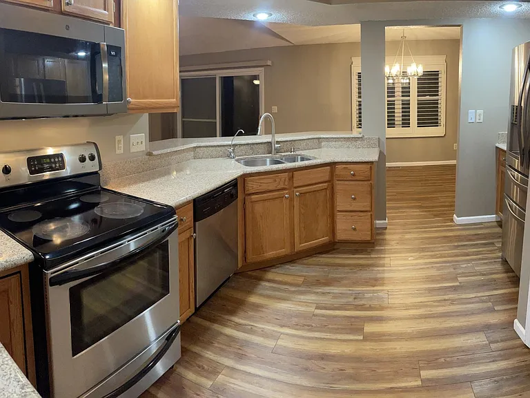 115 Spirea Point — Photo 39