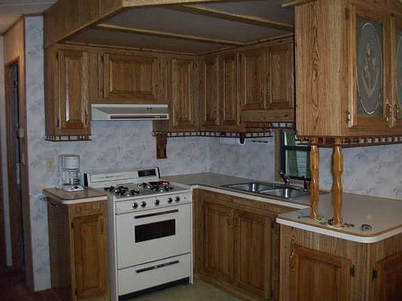 4th image of 3681 Topaz Ln