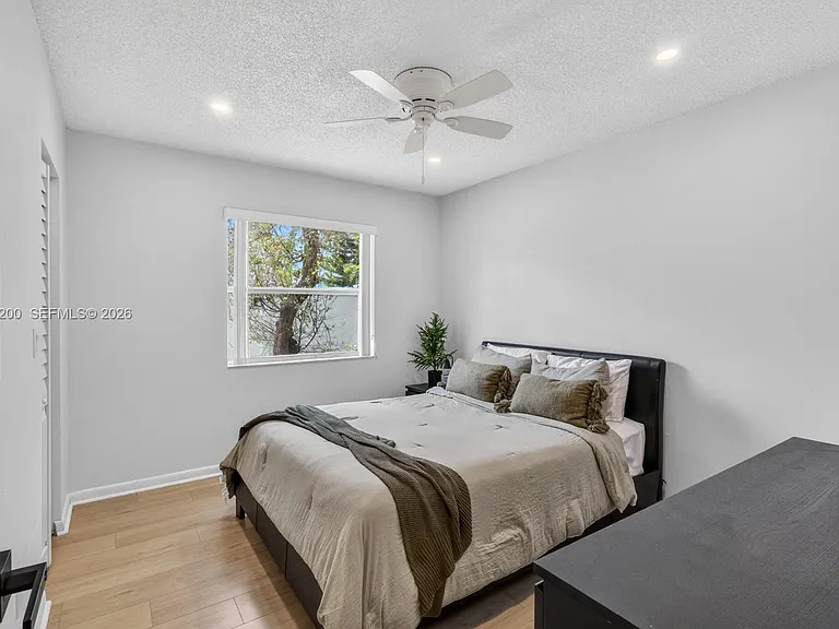 11804 NW 13th St — Photo 23