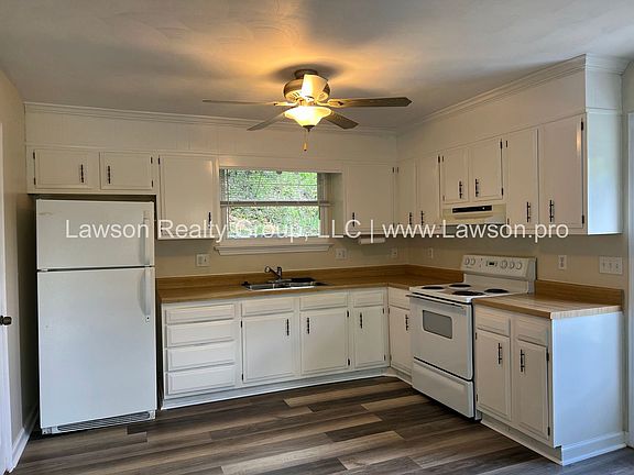 2nd image of 1527 Glenwood Dr SE