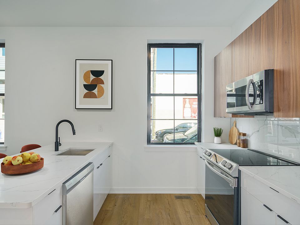1st image of 610 Moore St Unit 102