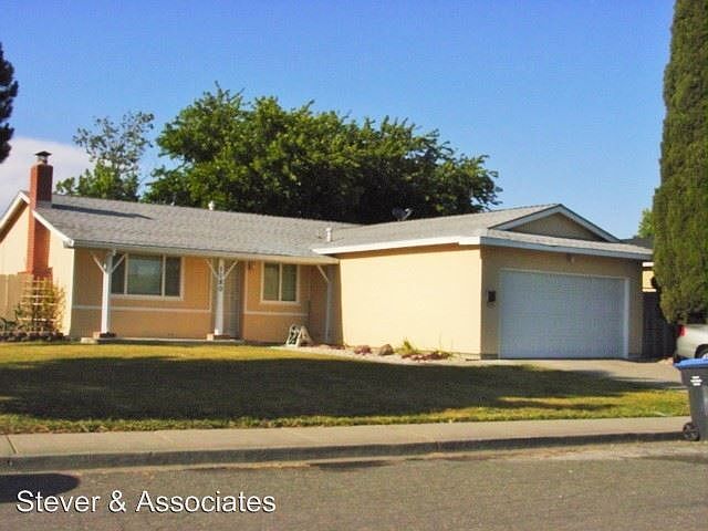1st image of 1180 Heron Ct